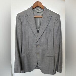 Giorgio Armani Dark Gray Houndstooth Silk/Wool Sport Jacket-Size 42R-Like New